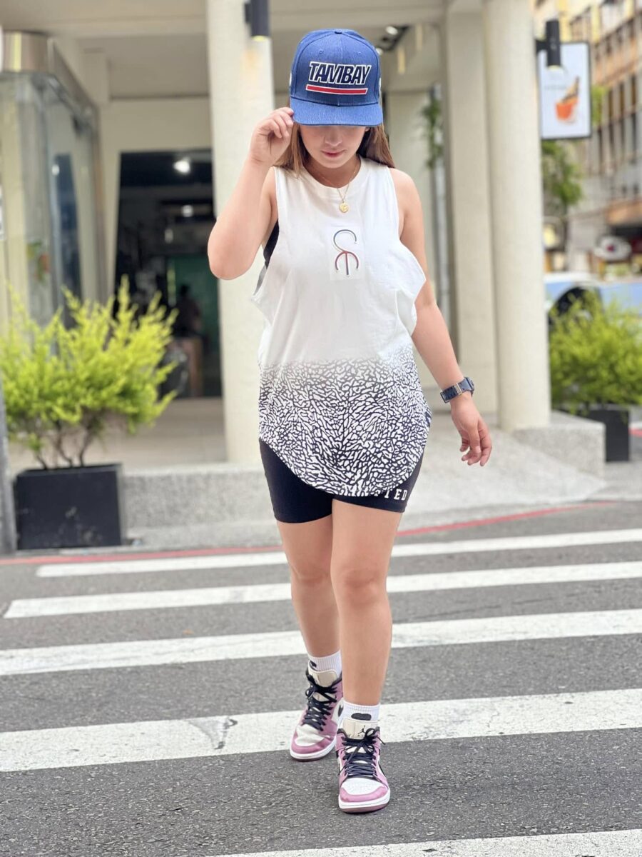 SIMPLE MINDSET FADED MUSCLE TANK (FOR HER)