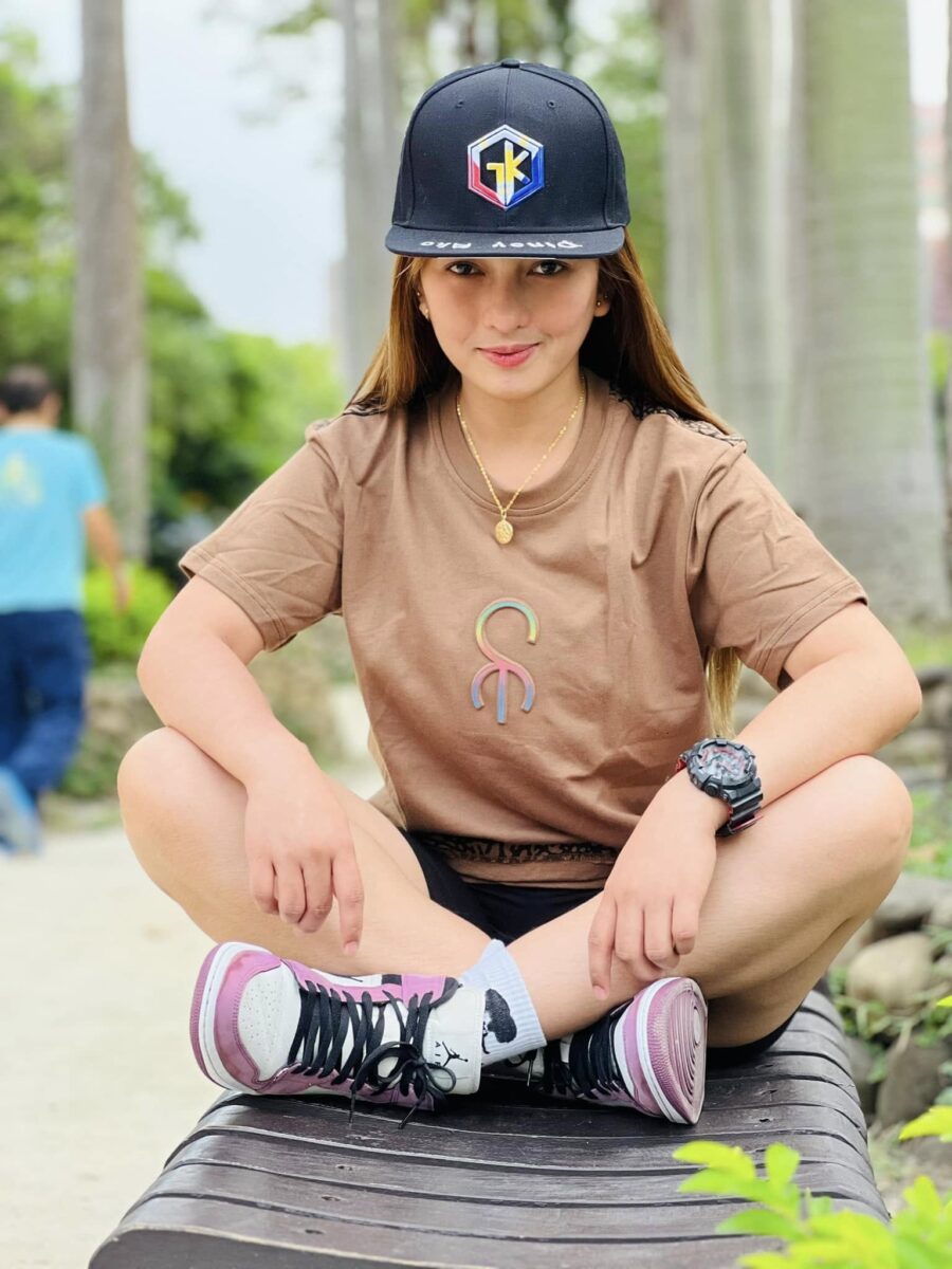 SIMPLE MINDSET FADED LONG TEE
