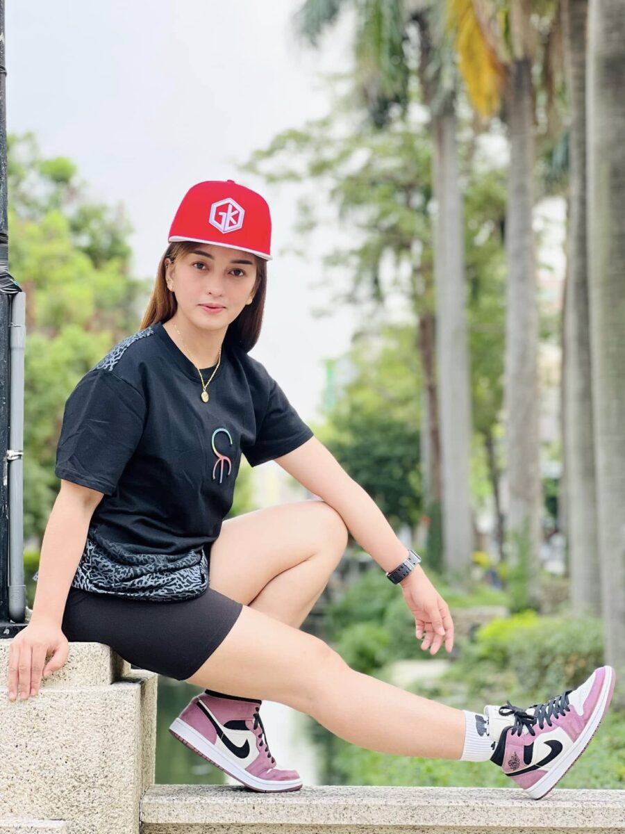 SIMPLE MINDSET FADED LONG TEE
