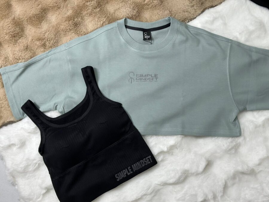 SIMPLE MINDSET 2 IN 1 CROPPED TOP