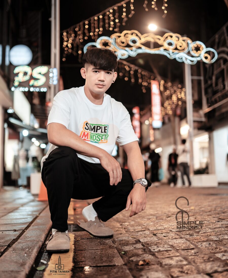 SIMPLE MINDSET SLOGAN SHIRT