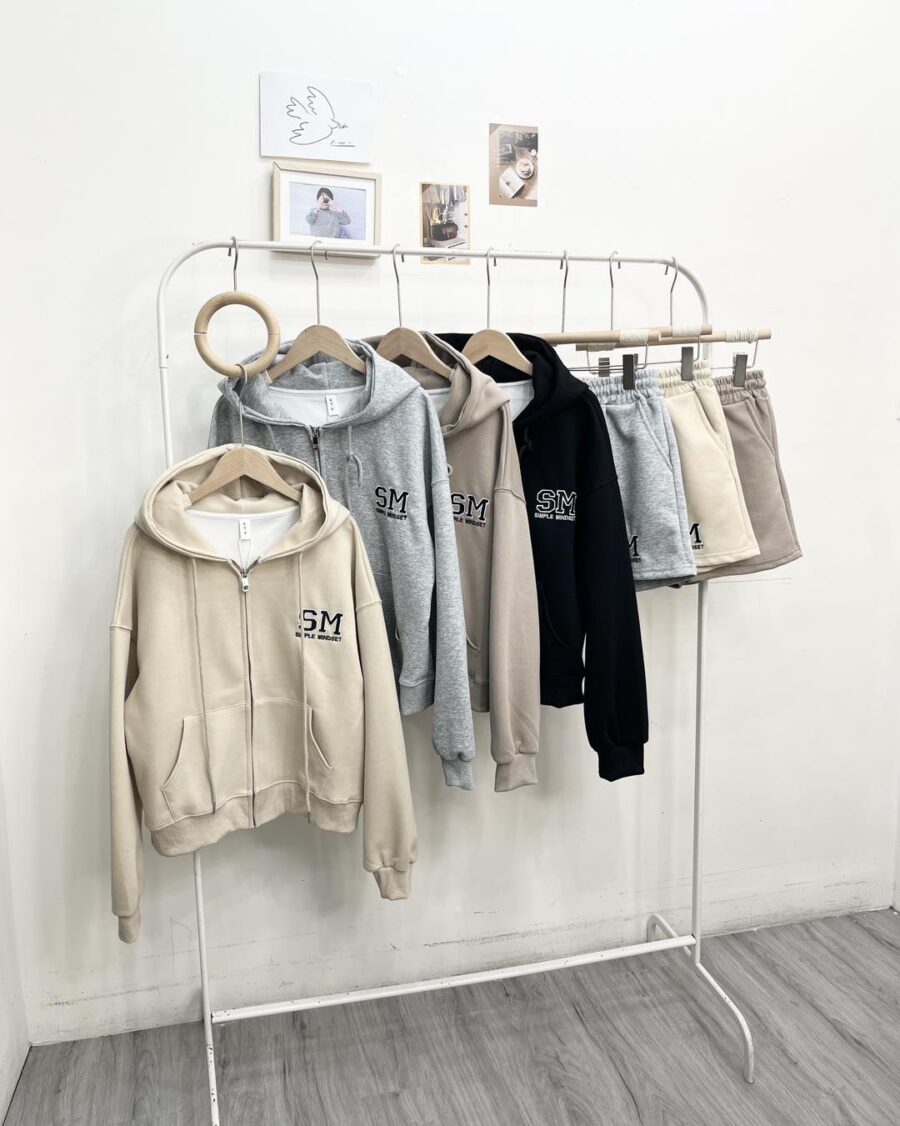SIMPLE MINDSET JACKET+SHORTS