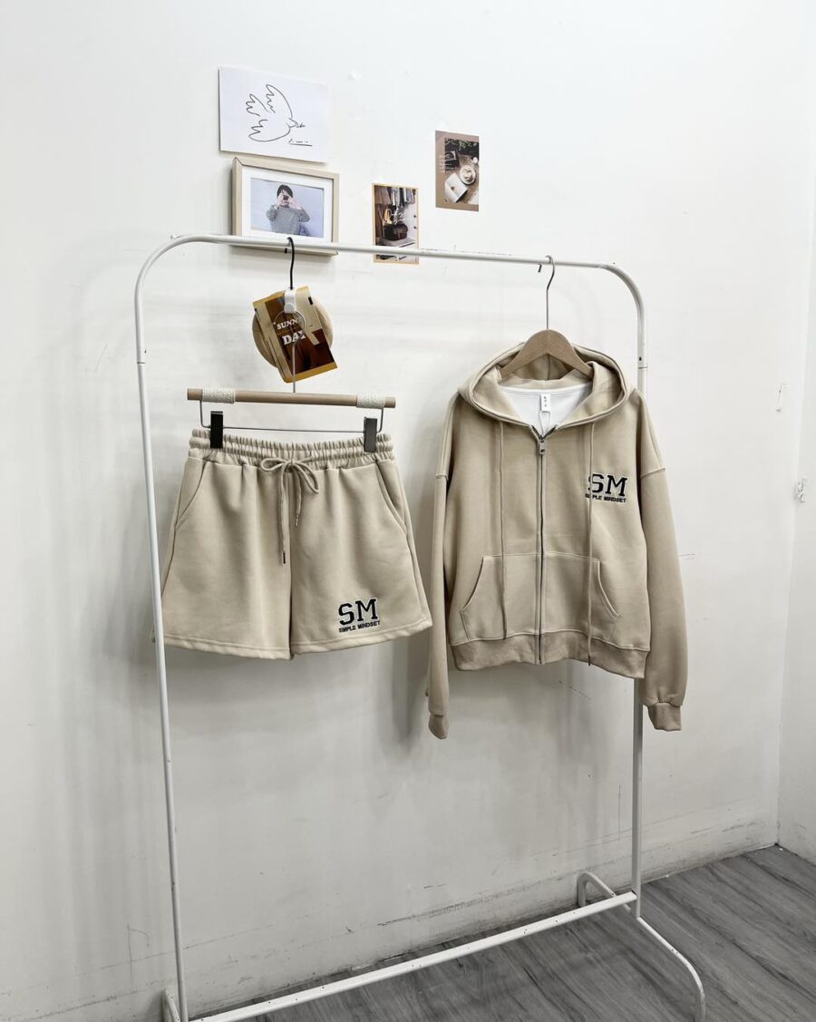 SIMPLE MINDSET JACKET+SHORTS